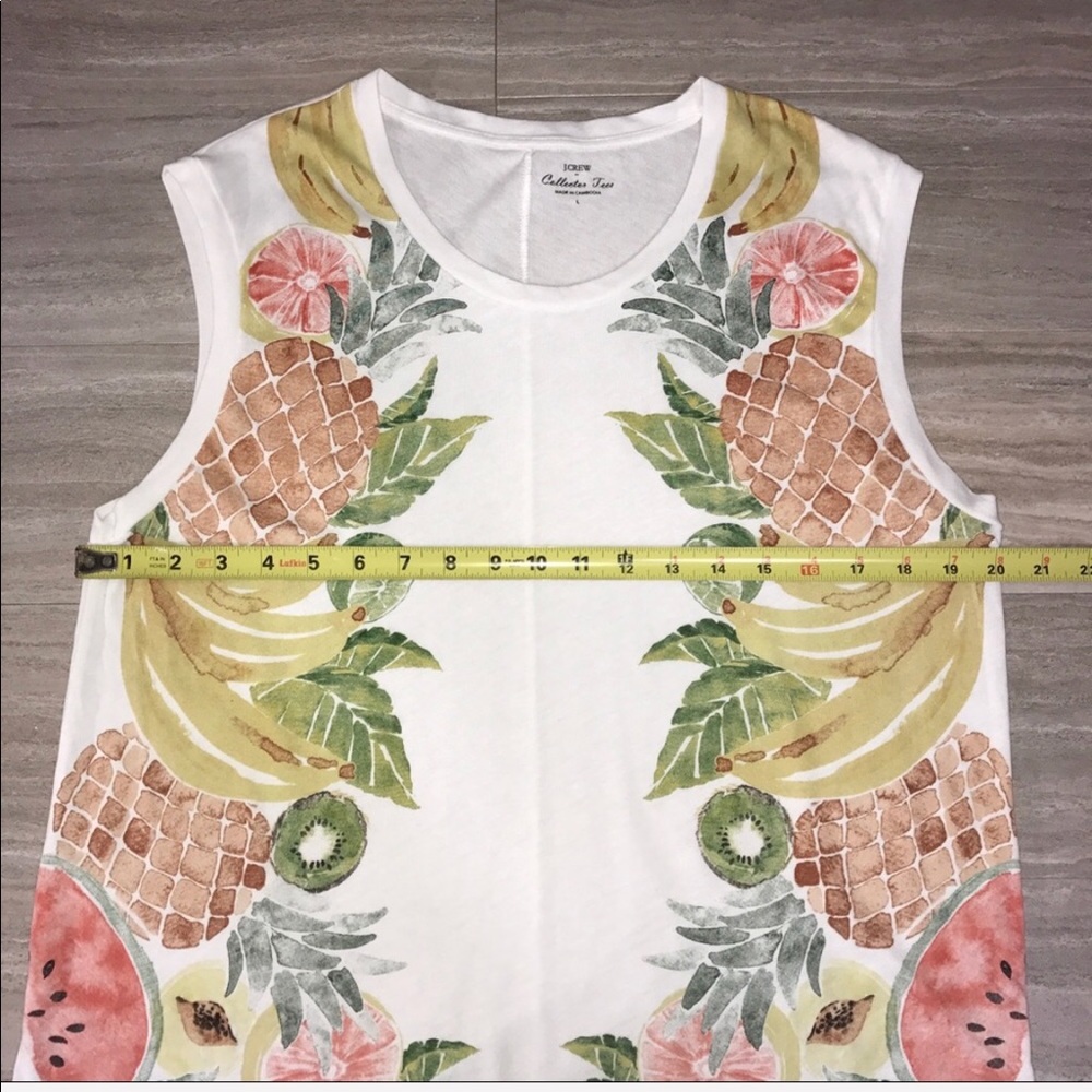 Sold-Crew Collector Sleeveless White Pineapple Tee - Picture 3 of 6